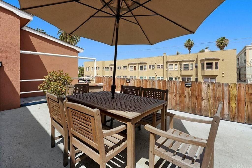 Manuel Y Sonia-La Casa De Los Angeles Long Beach Exterior photo